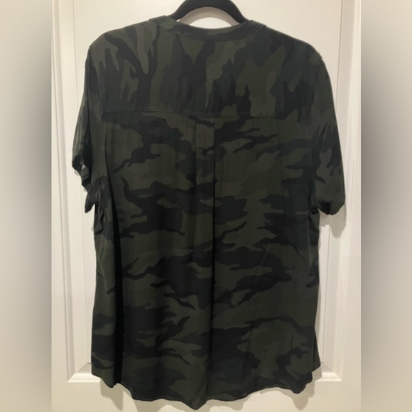 TORRID S2 Camo Top - Picture 2 of 4